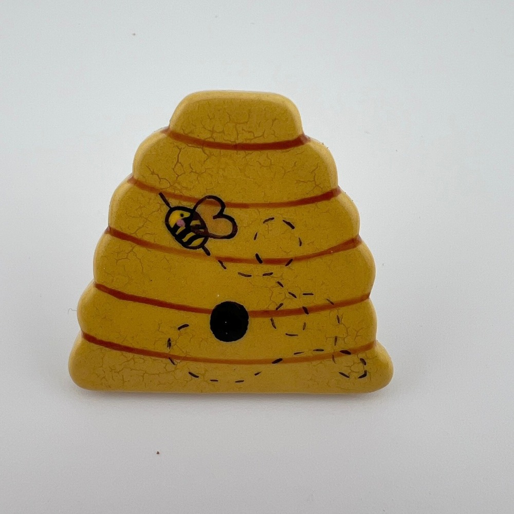 Vintage Beehive Bee Brooch Crackle Glaze‎ Folk Art Honeycomb Pin
